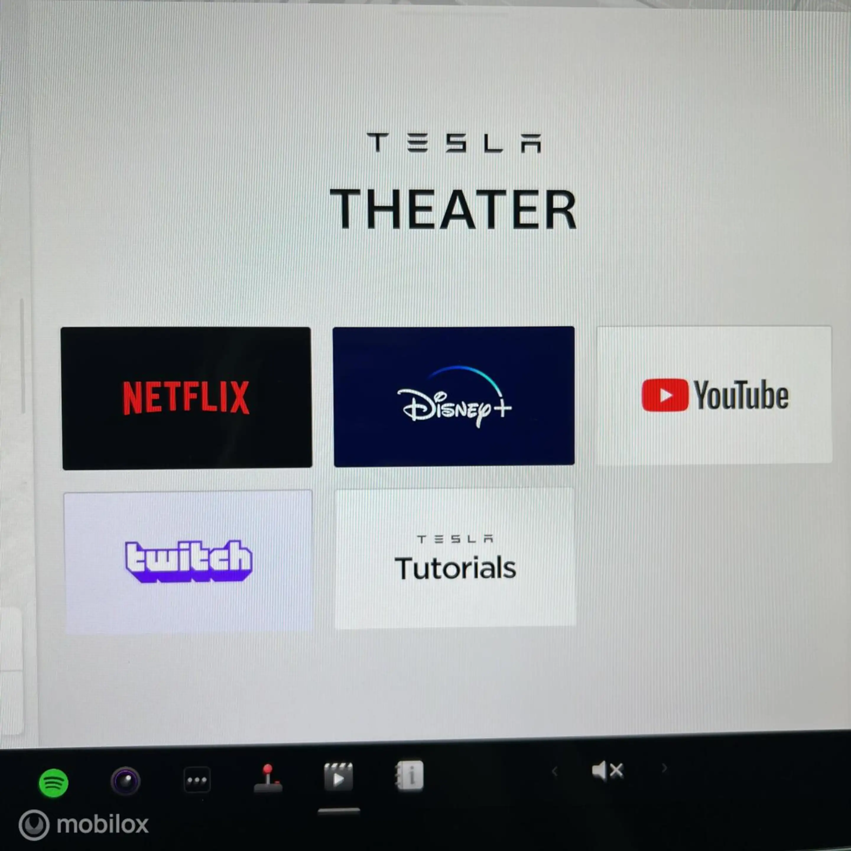 Tesla Model Y Long Range AWD + MMX PACK + IAP +TREKHAAK — photo 15