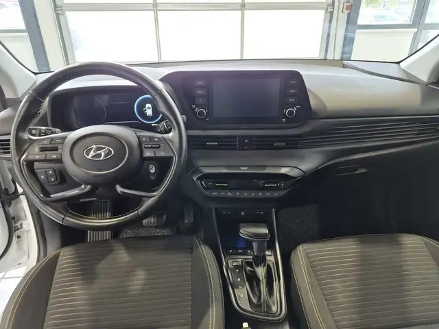 Hyundai i20 view 9