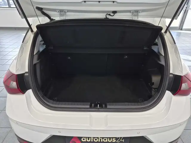Hyundai i20 view 6