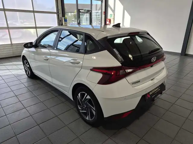 Hyundai i20 view 4