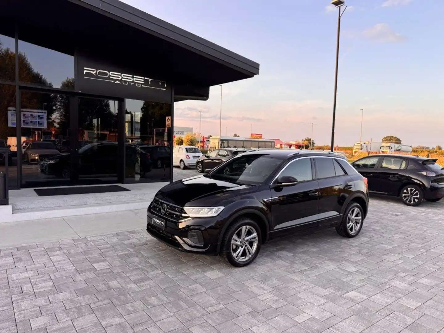Volkswagen T-Roc 1.5 TSI ACT R-Line Nero - 2