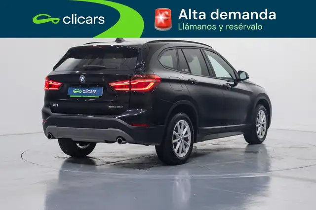 BMW X1 view 5