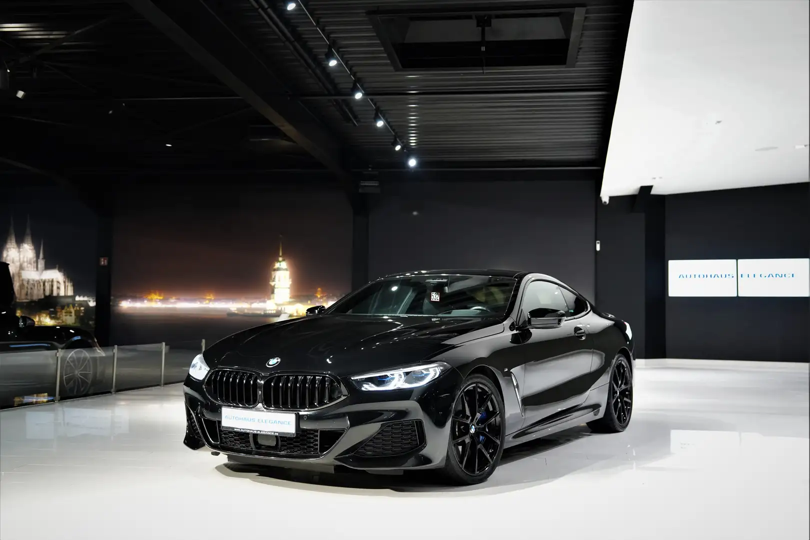 BMW 840 i M Technik Sport*SOFT-CLOSE*LASER*H/K*1.HD* Black - 1