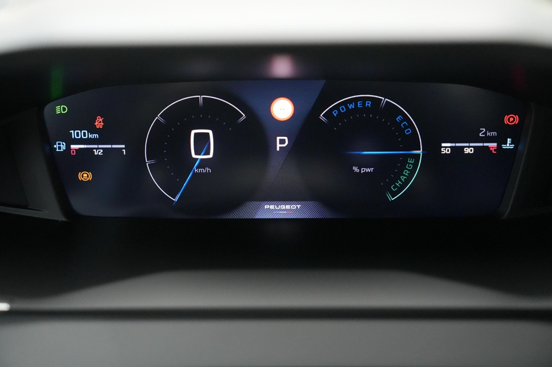 Peugeot 2008 1.2 Hybrid 145 Allure (EURO 6e) SoundSys — photo 5