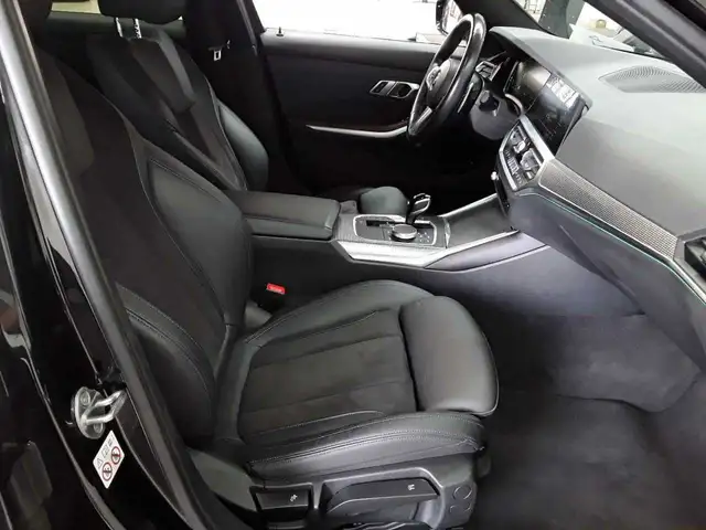 BMW 3 Series view 8