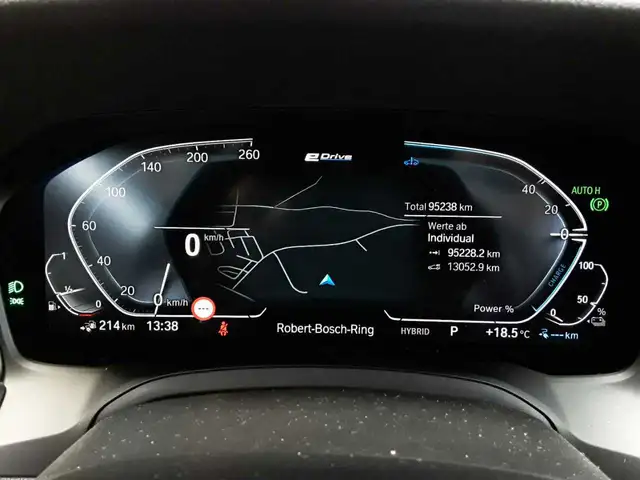 BMW 3 Series view 11