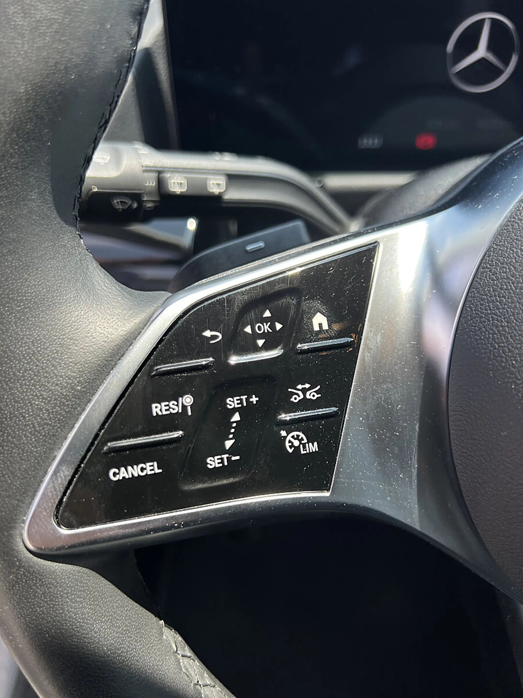 Mercedes-Benz GLA 180 Progr. *AHV-Rückfahrkamera-elektr.Heckklappe* — photo 9