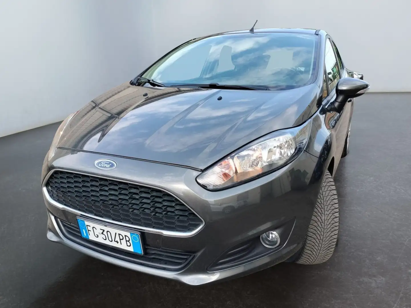 Ford Fiesta 1.4 5p. Bz.- GPL Titanium - 1