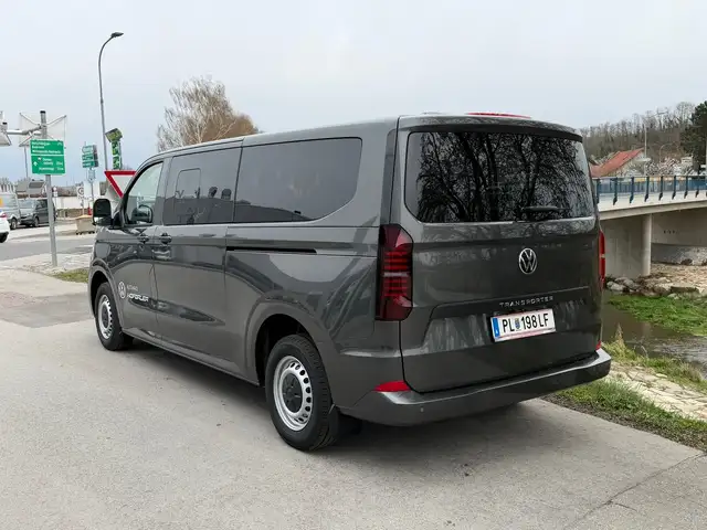 Volkswagen Transporter Kombi LR TDI Ansicht 4