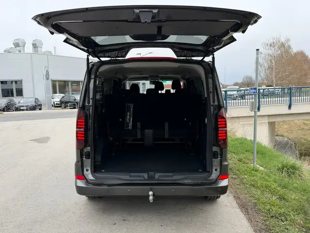 Volkswagen Transporter Kombi LR TDI Ansicht 6
