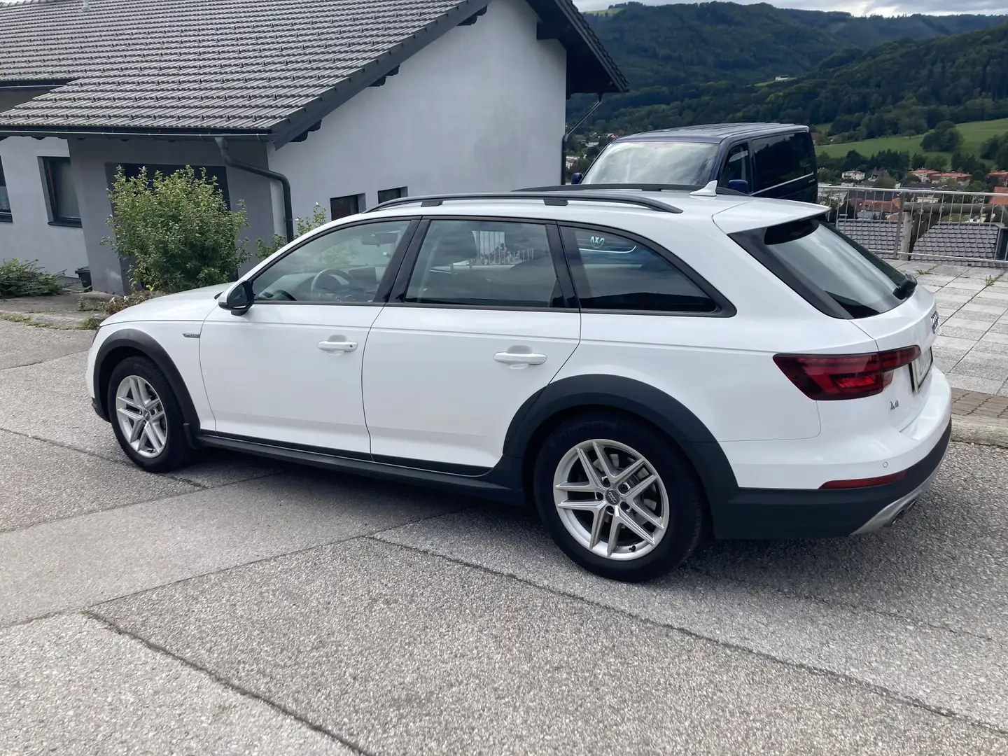 Audi A4 allroad quattro 2,0 TDI S-tronic - 1