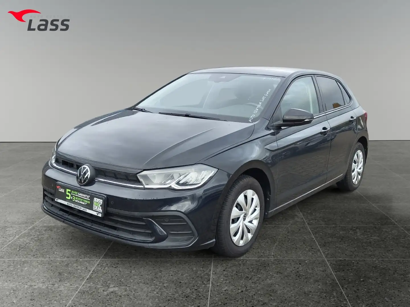 Volkswagen Polo VI 1.0 TSI Life 2xKlima AUT DynLicht Kam. Schwarz - 2