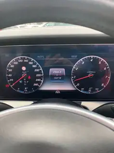 Annonce voiture d'occasion Mercedes-Benz E 400 - CARADIZE