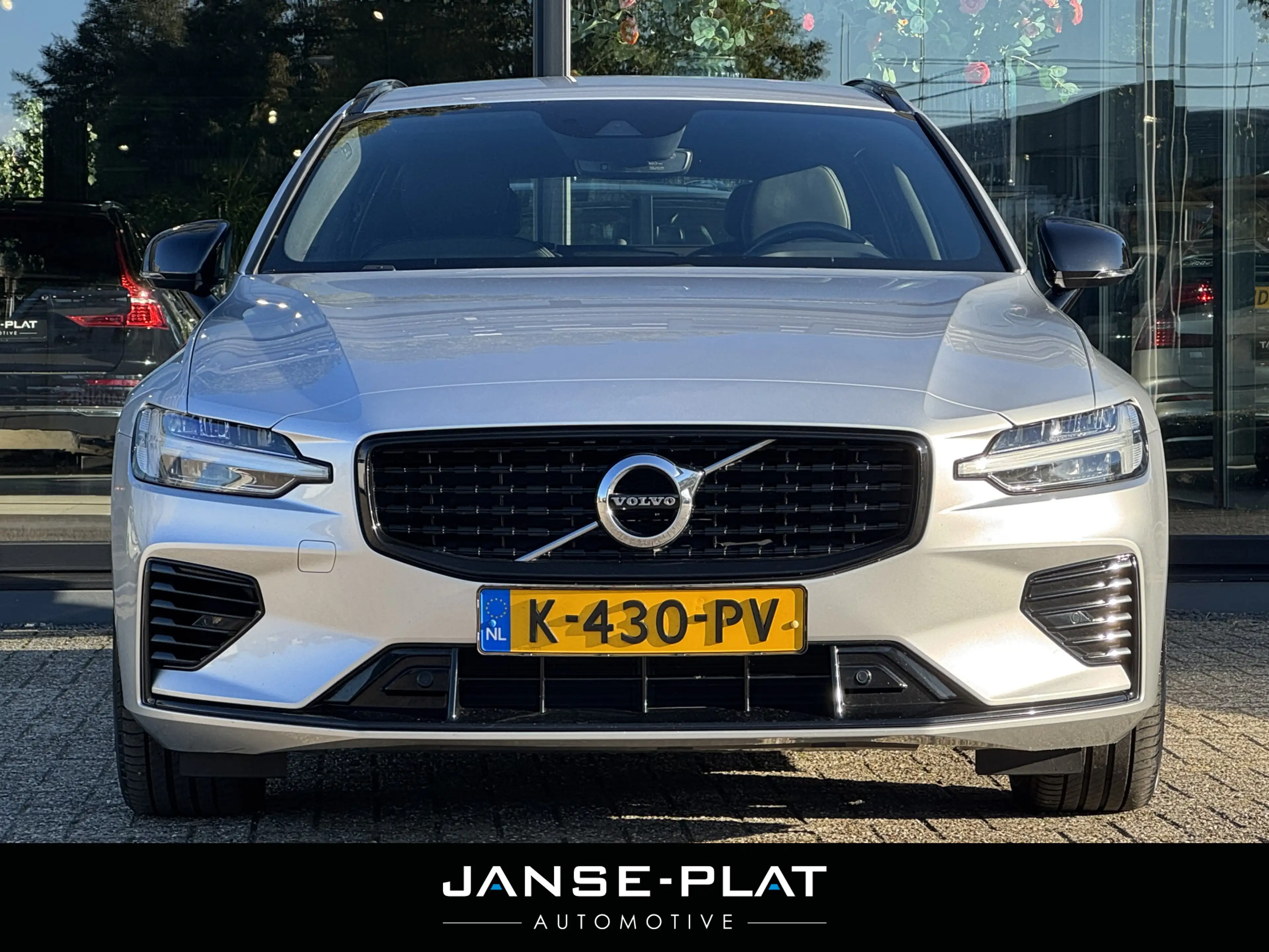 Volvo V60 2.0 T6 Recharge AWD R-Design Wegdr.Trekhaak | Adap — photo 14