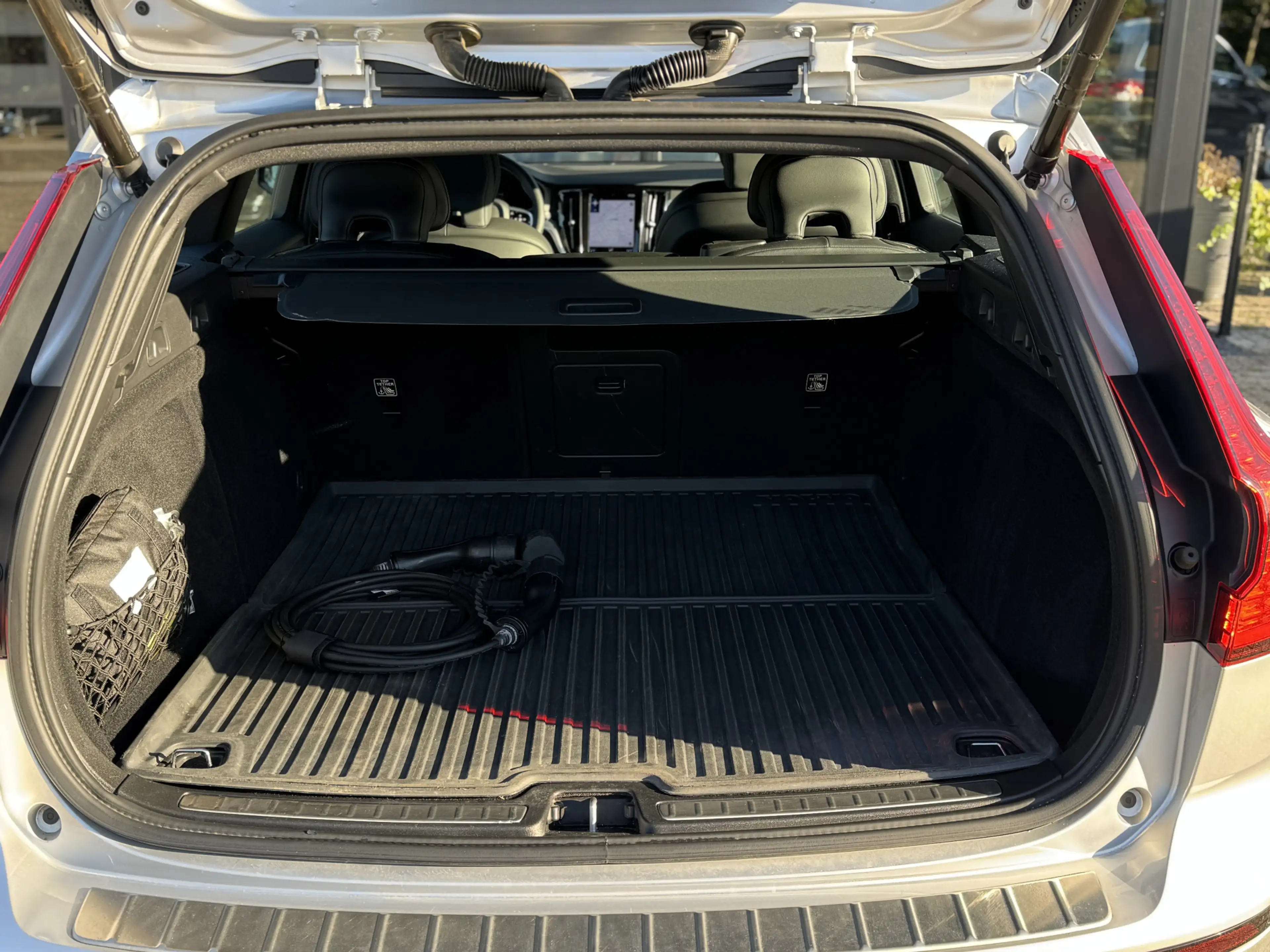 Volvo V60 2.0 T6 Recharge AWD R-Design Wegdr.Trekhaak | Adap — photo 9