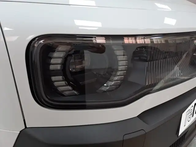 Renault Megane E-Tech view 7