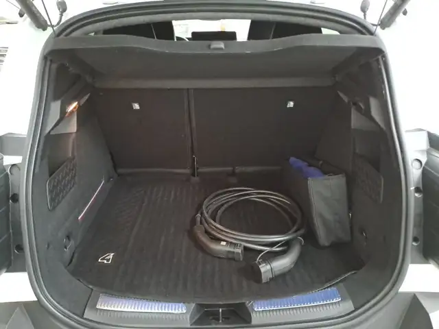 Renault Megane E-Tech view 9