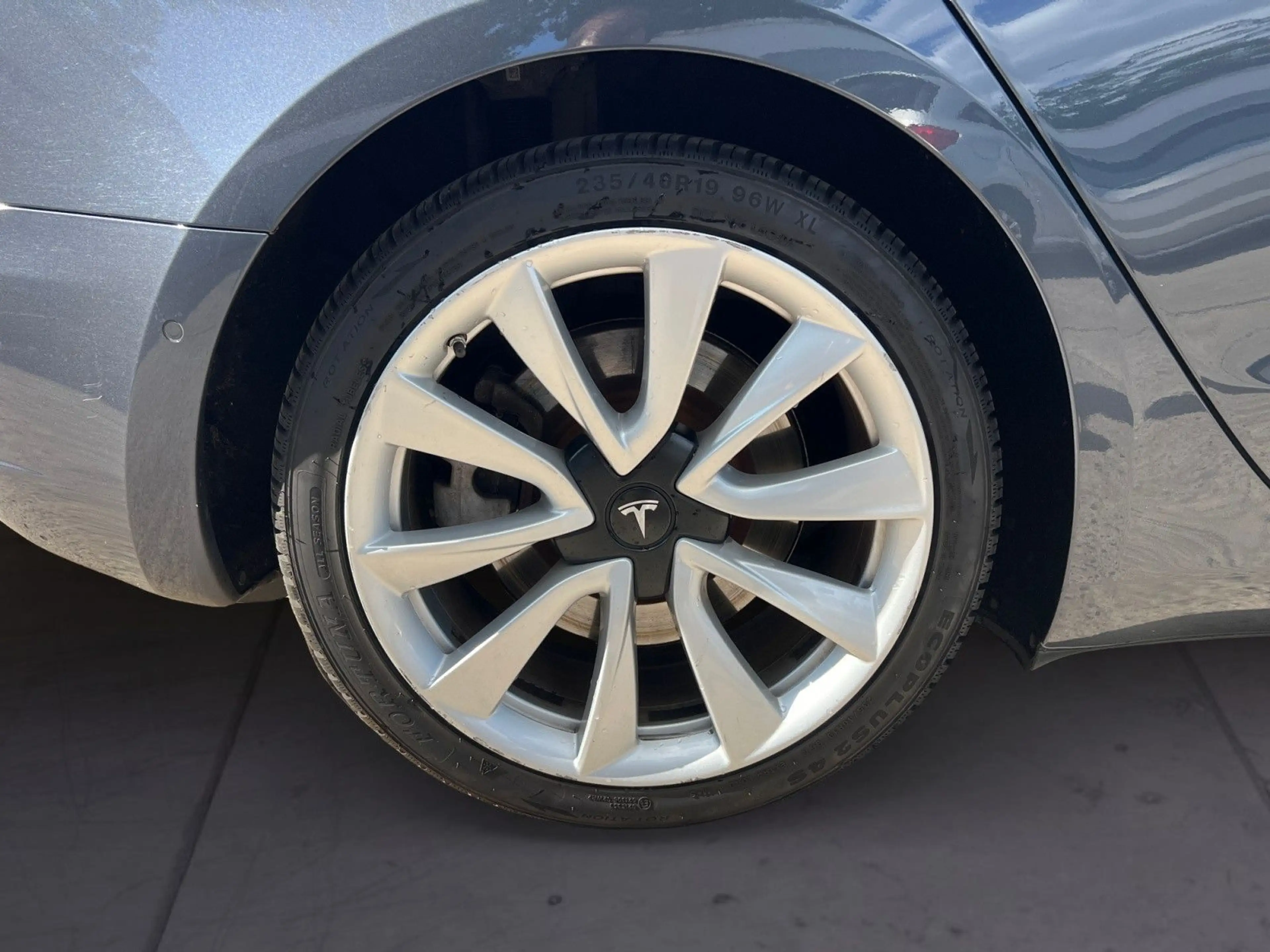 Tesla Model 3 Long Range Dual AWD — photo 15