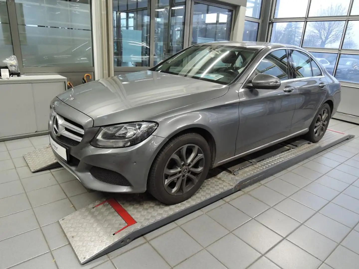 Mercedes-Benz C 180 Avantgarde/Navigation/Business-Paket/ Grau - 1