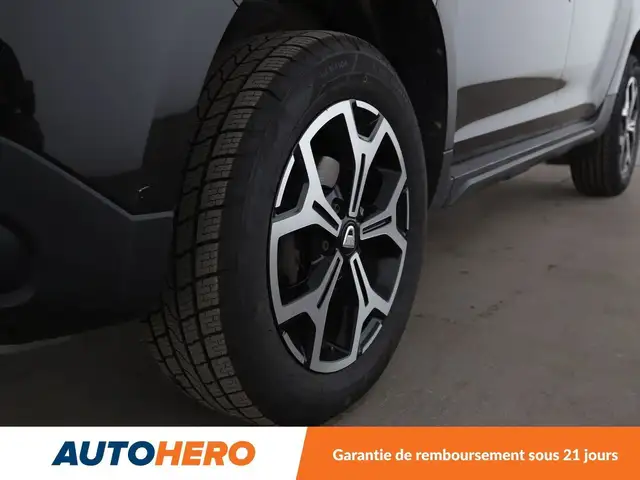 Dacia Duster view 28