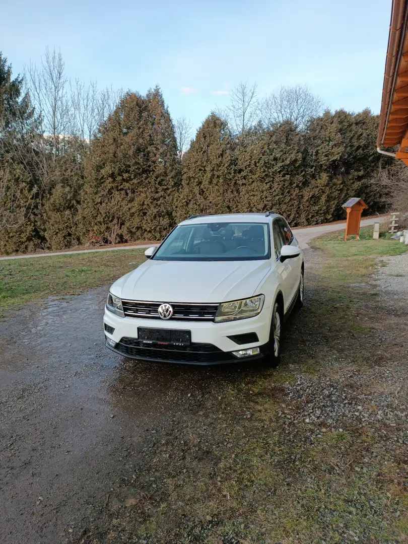 Volkswagen Tiguan Trendline BMT/Start-Stopp Weiß - 1