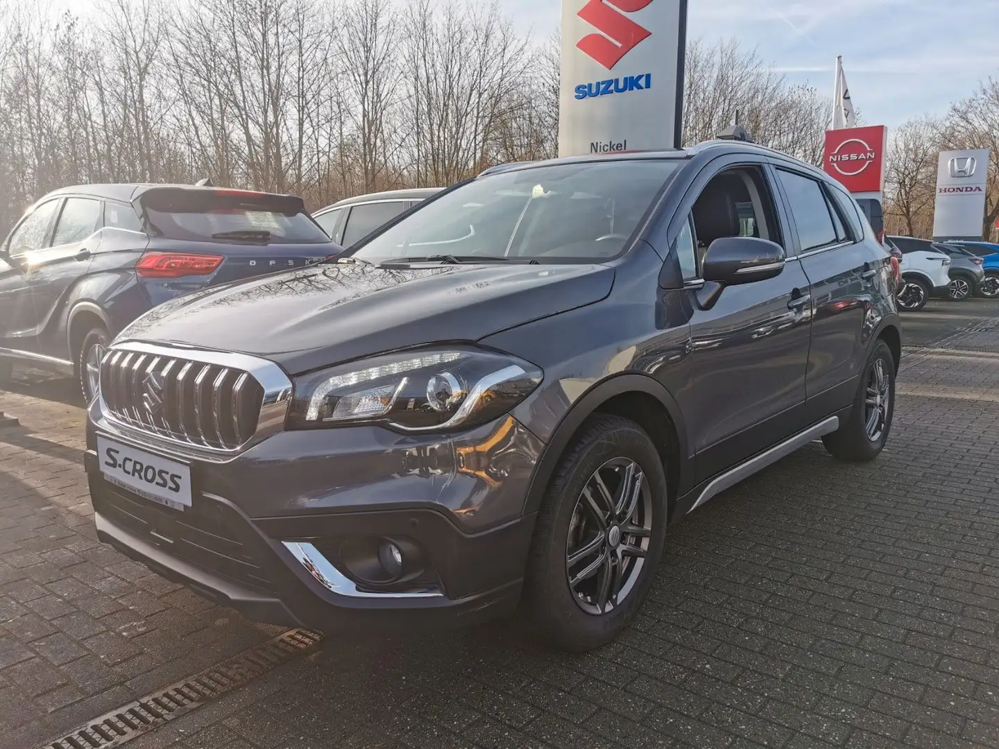 Suzuki Sonstige S-Cross Comfort+ Hybrid ALLGRIP/AHK+SR+WR Grau - 1
