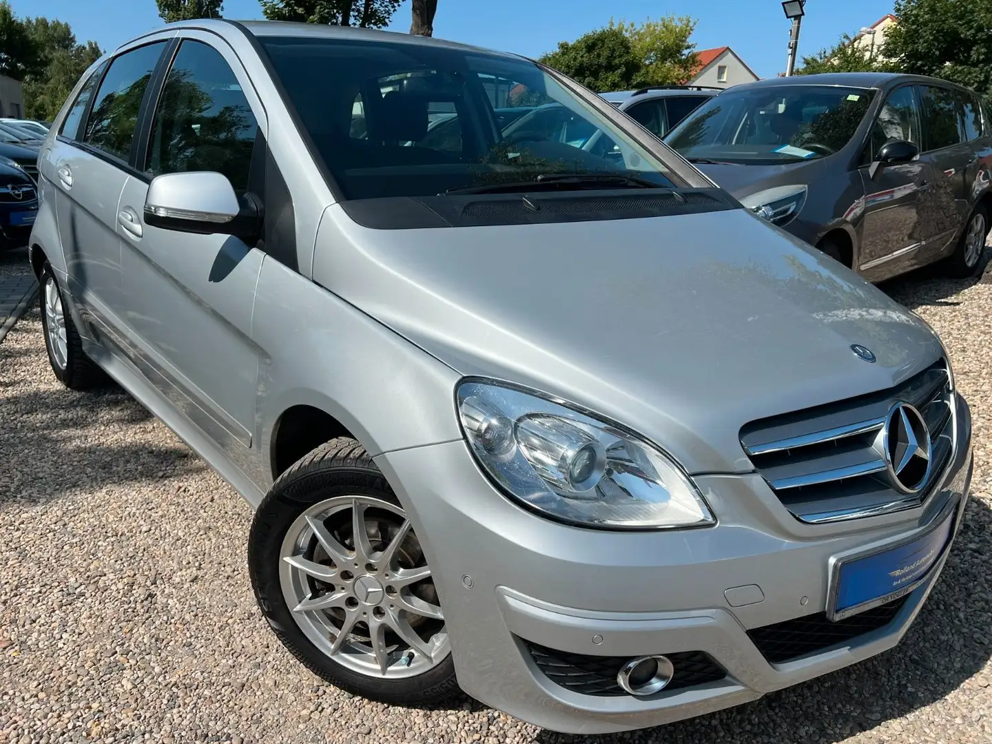 Mercedes-Benz B 200 *2.HD*Aut*Klima*PDC*Navi*TÜV NEU Argent - 1