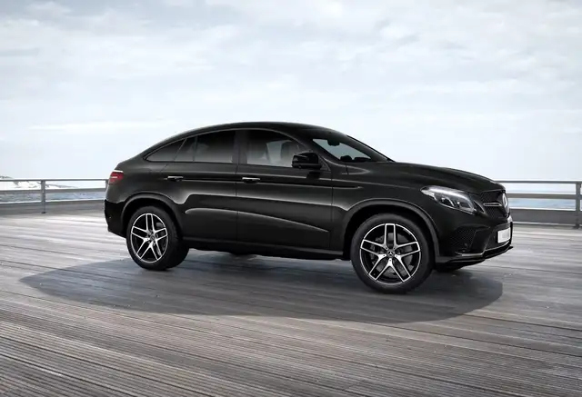 Mercedes-Benz GLE 400 4MATIC Coupé Distr PTS Pano Airm Cam AHK Ansicht 9