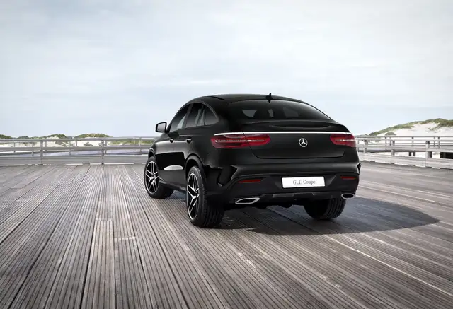 Mercedes-Benz GLE 400 4MATIC Coupé Distr PTS Pano Airm Cam AHK Ansicht 16