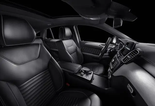 Mercedes-Benz GLE 400 4MATIC Coupé Distr PTS Pano Airm Cam AHK Ansicht 24