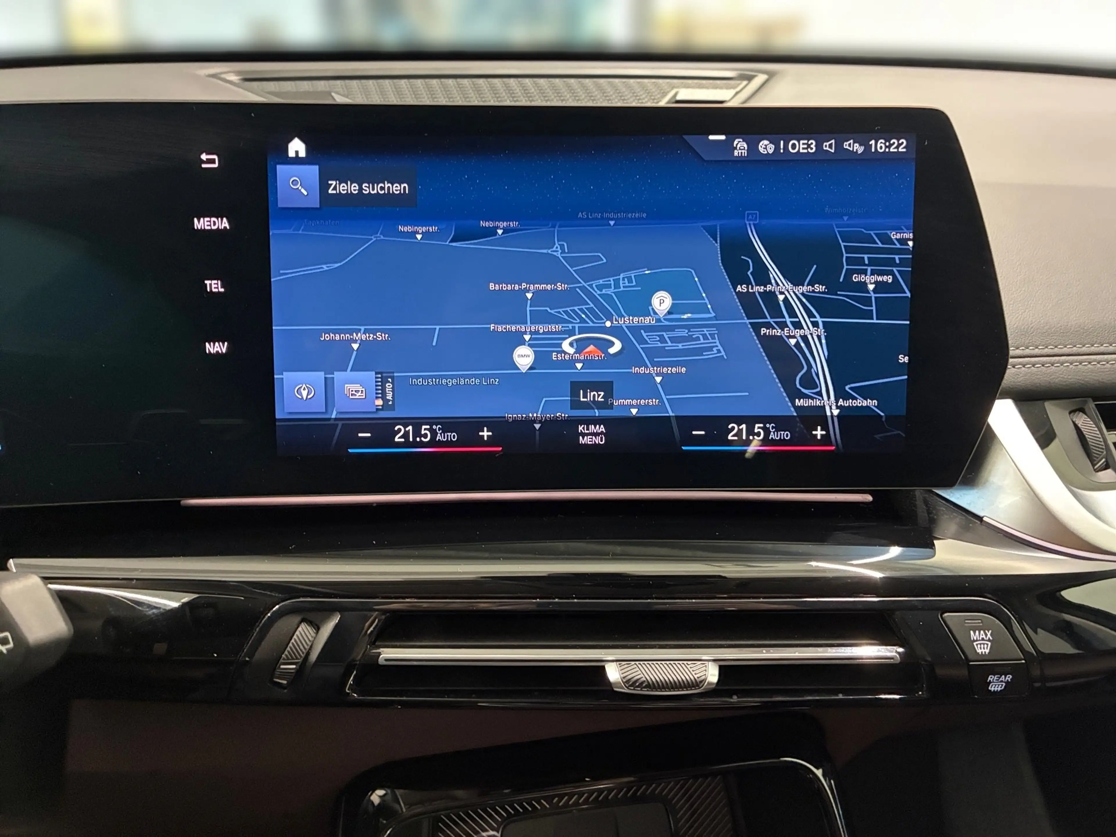 BMW X1 sDrive18d — photo 5