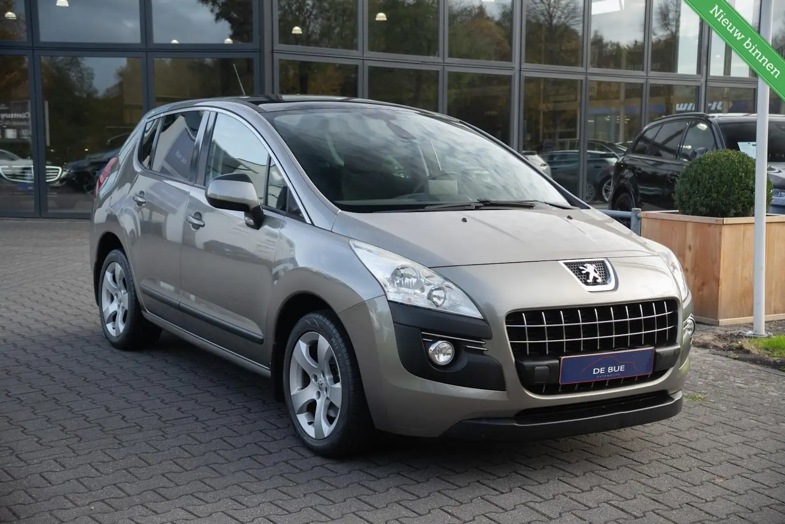 Peugeot 3008 1.6 GT|Automaat|Org NL|Trekhaak|Clima|Hoge Instap| Grijs - 2