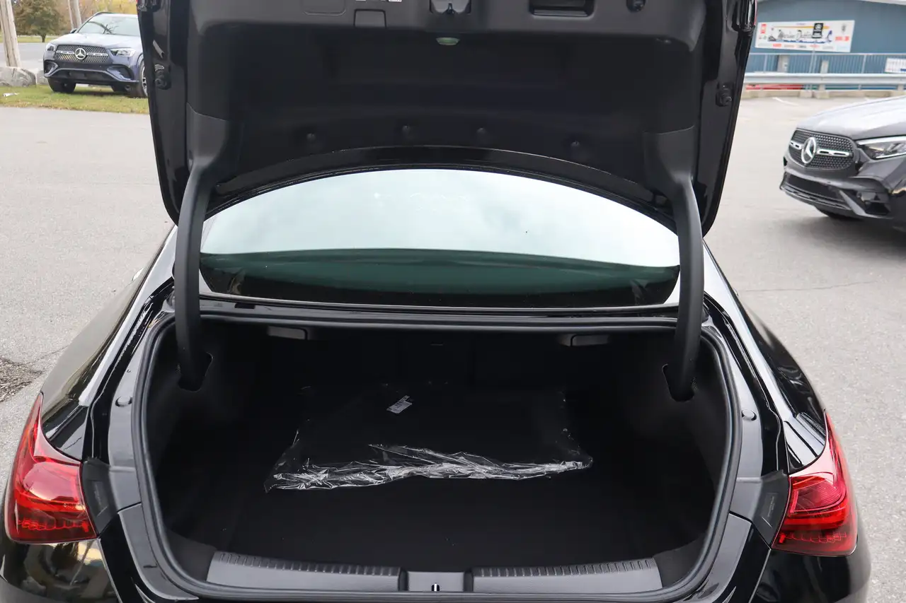 Mercedes-Benz CLA снимка Mercedes-Benz CLA