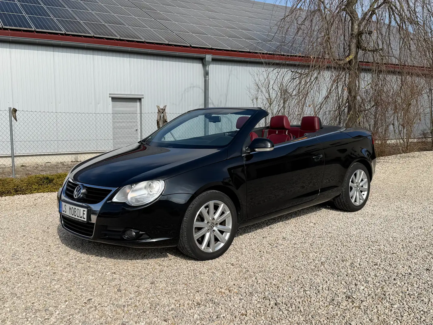 Volkswagen Eos 2.0 Turbo PDC* SHZ* Licht + Sicht* TüV Neu!!! Schwarz - 2