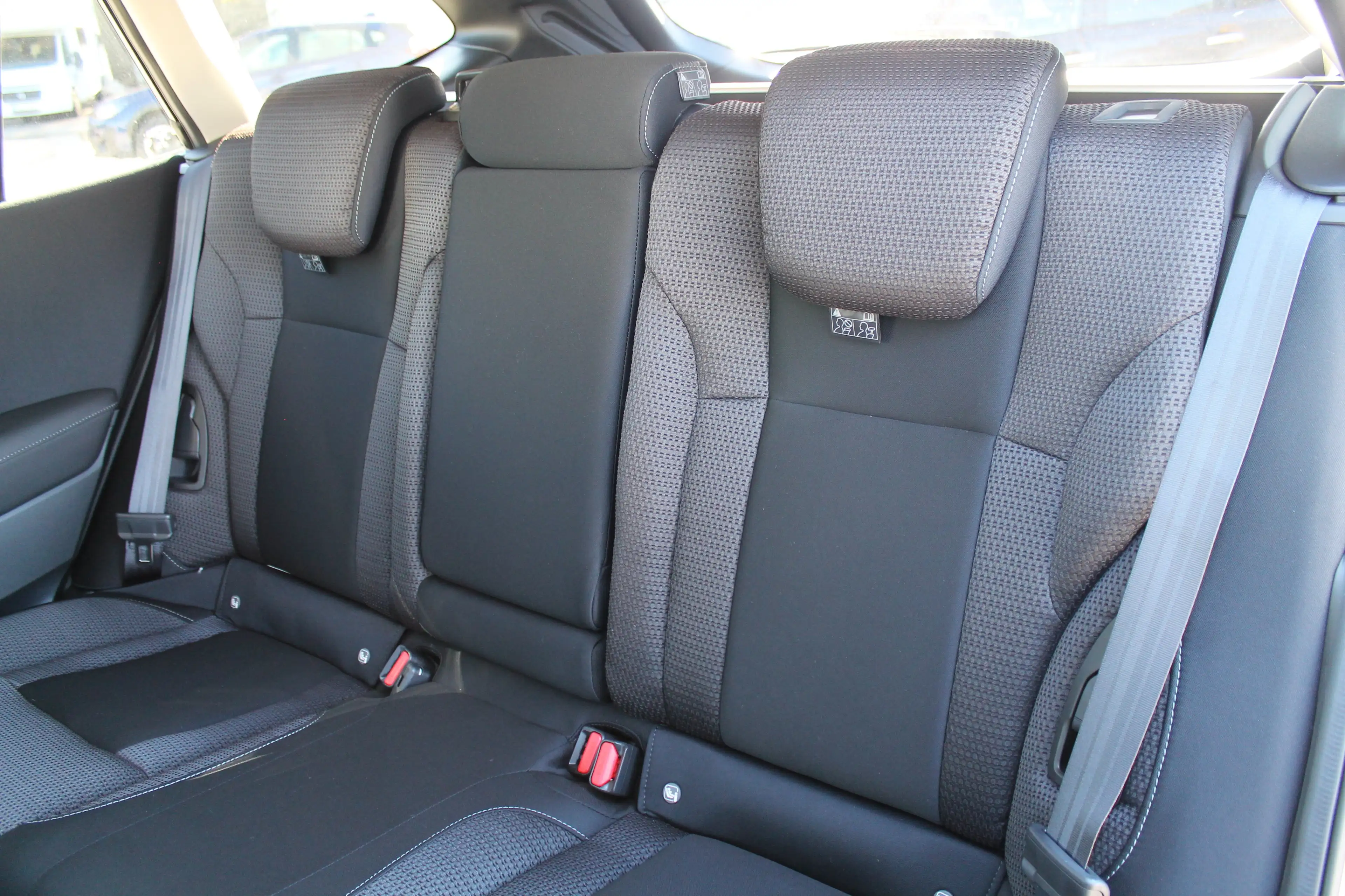 Subaru OUTBACK 2.5i Active Lineartronic — photo 6