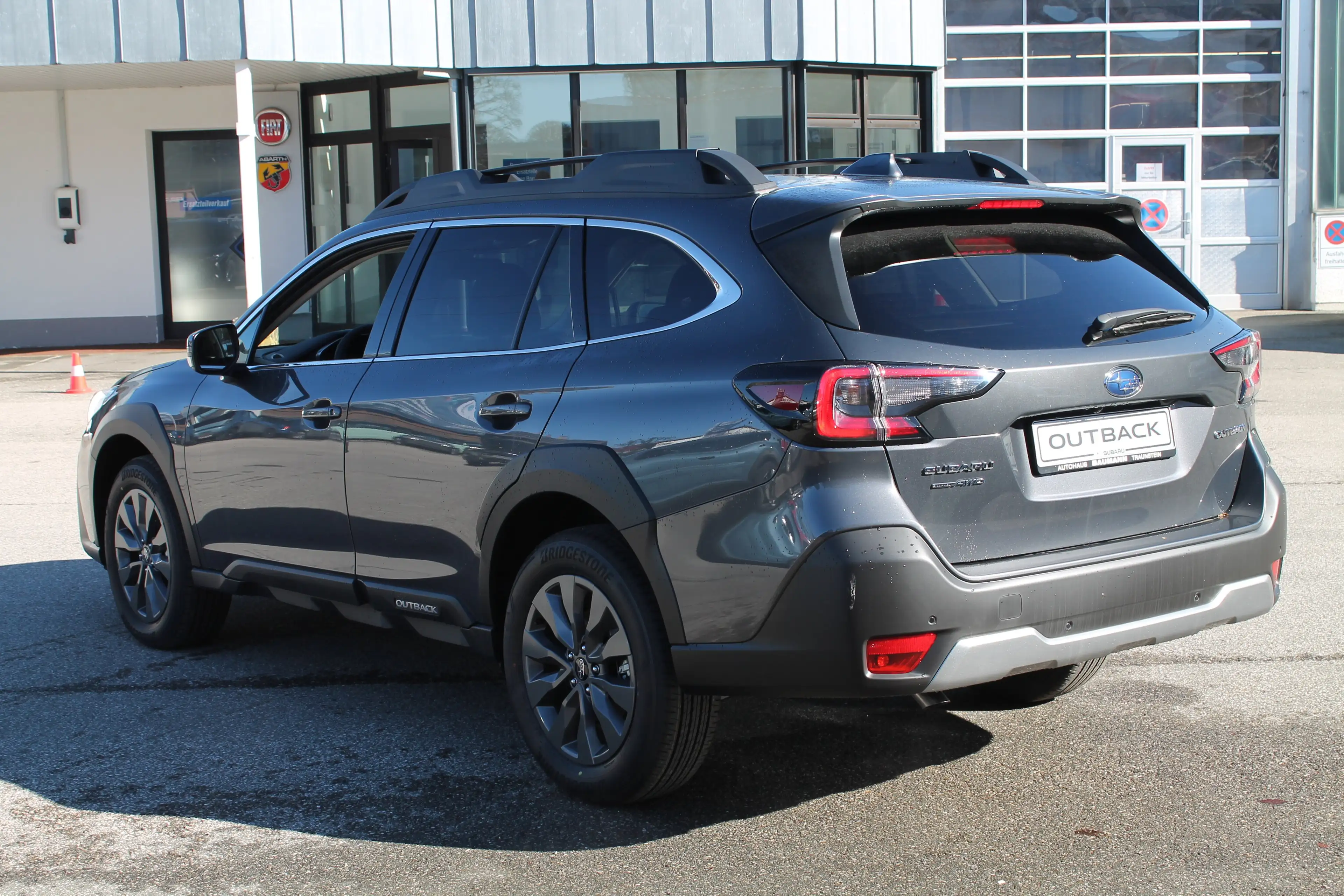 Subaru OUTBACK 2.5i Active Lineartronic — photo 2