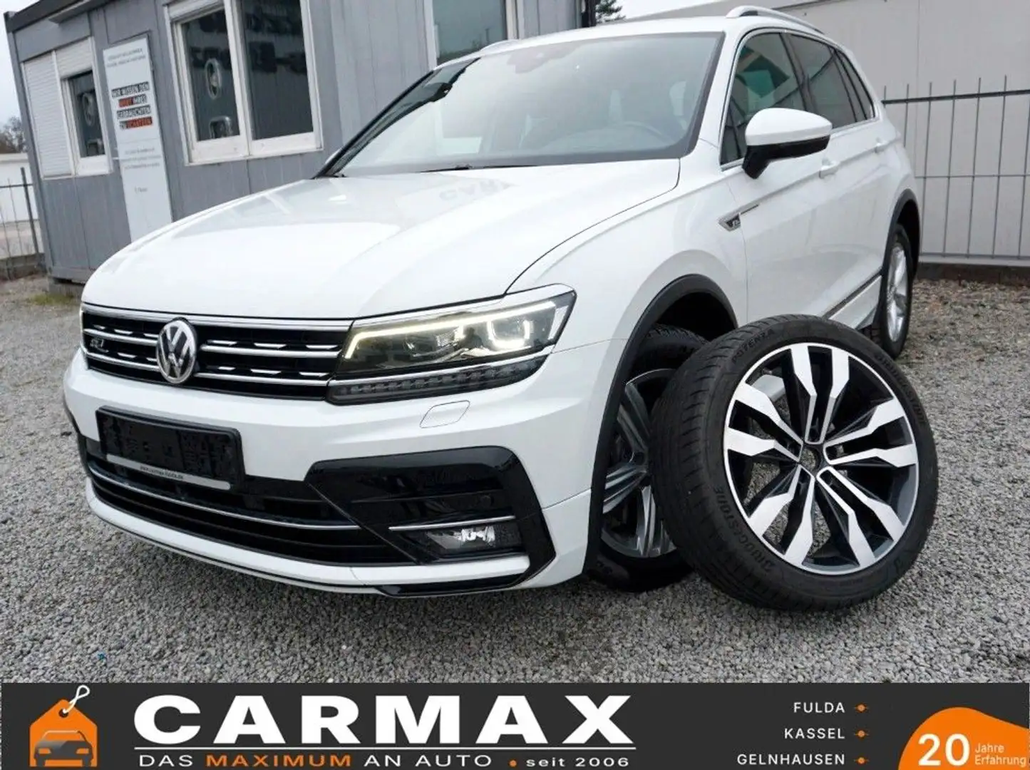 Volkswagen Tiguan Highline 4M R-Line Panorama,Navi,LED,AHK Blanc - 1