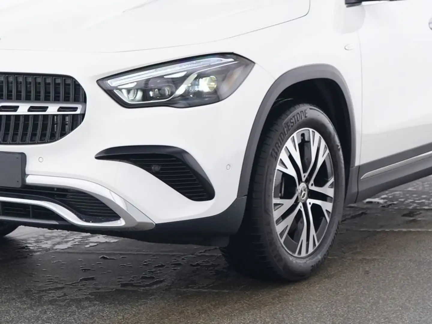 Mercedes-Benz GLA 250 e Progressive*AHK*Distro*360*MBeam*11kW* Weiß - 2
