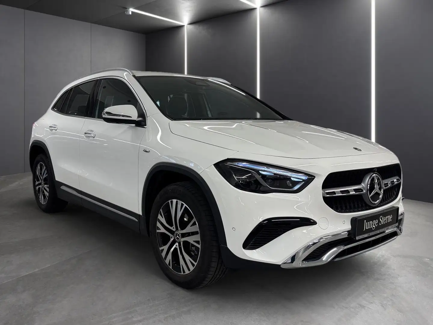 Mercedes-Benz GLA 250 e Progressive*AHK*Distro*360*MBeam*11kW* Fehér - 2