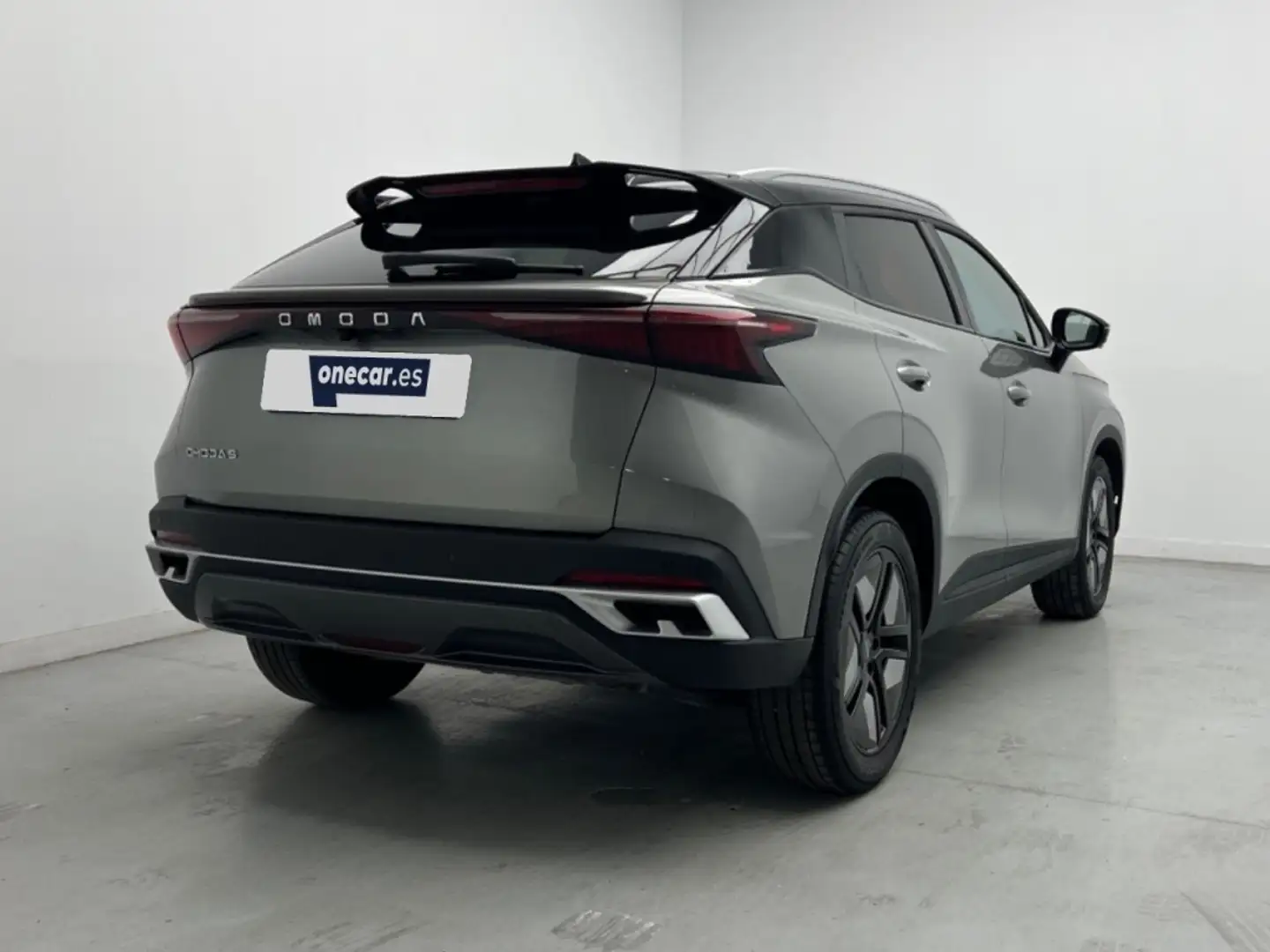 Omoda 5 1.6 T-GDI PREMIUM DCT 147CV P Gris - 2