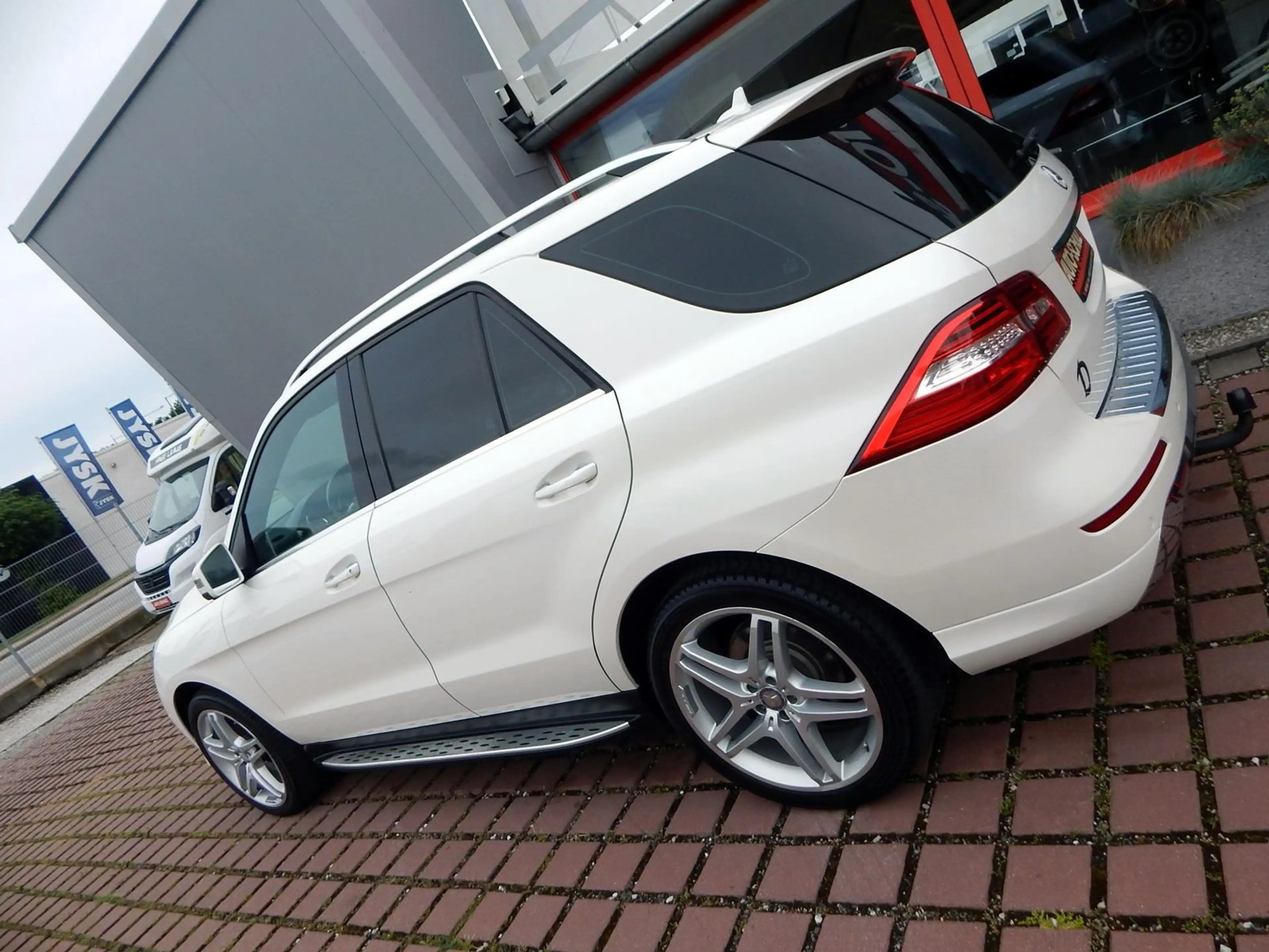 Mercedes-Benz ML 350 CDI AMG-Line PANORAMA-LEDER-XENON — photo 2
