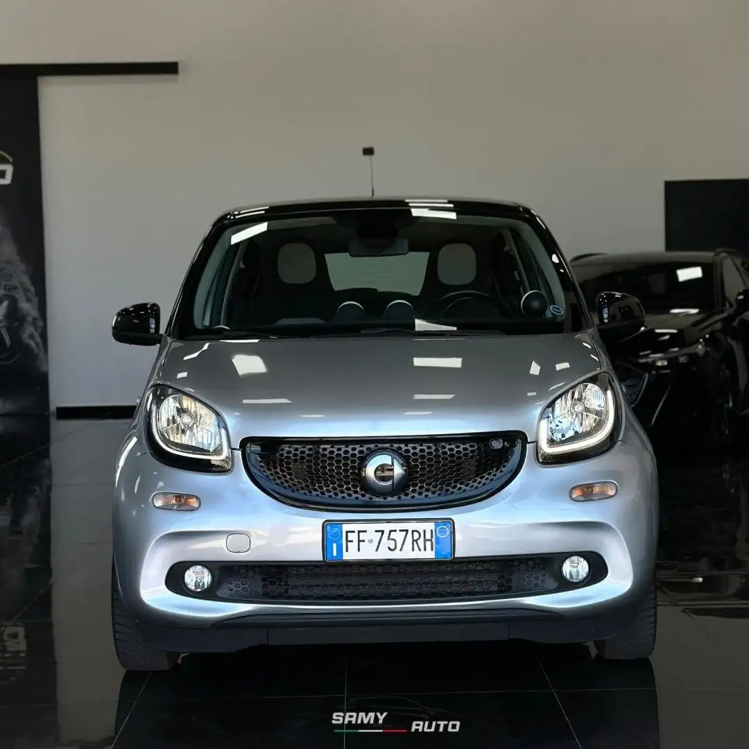 smart forFour 1.0 Passion 71cv Gris - 1