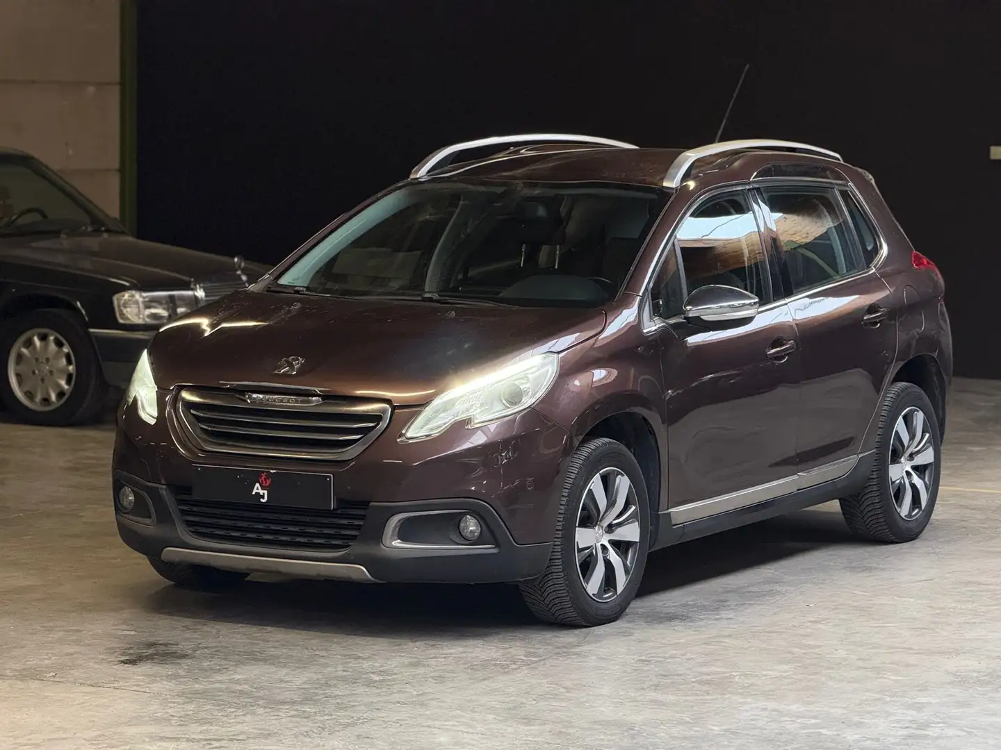 Peugeot 2008 2008 e-HDi FAP 92 STOP Brun - 1