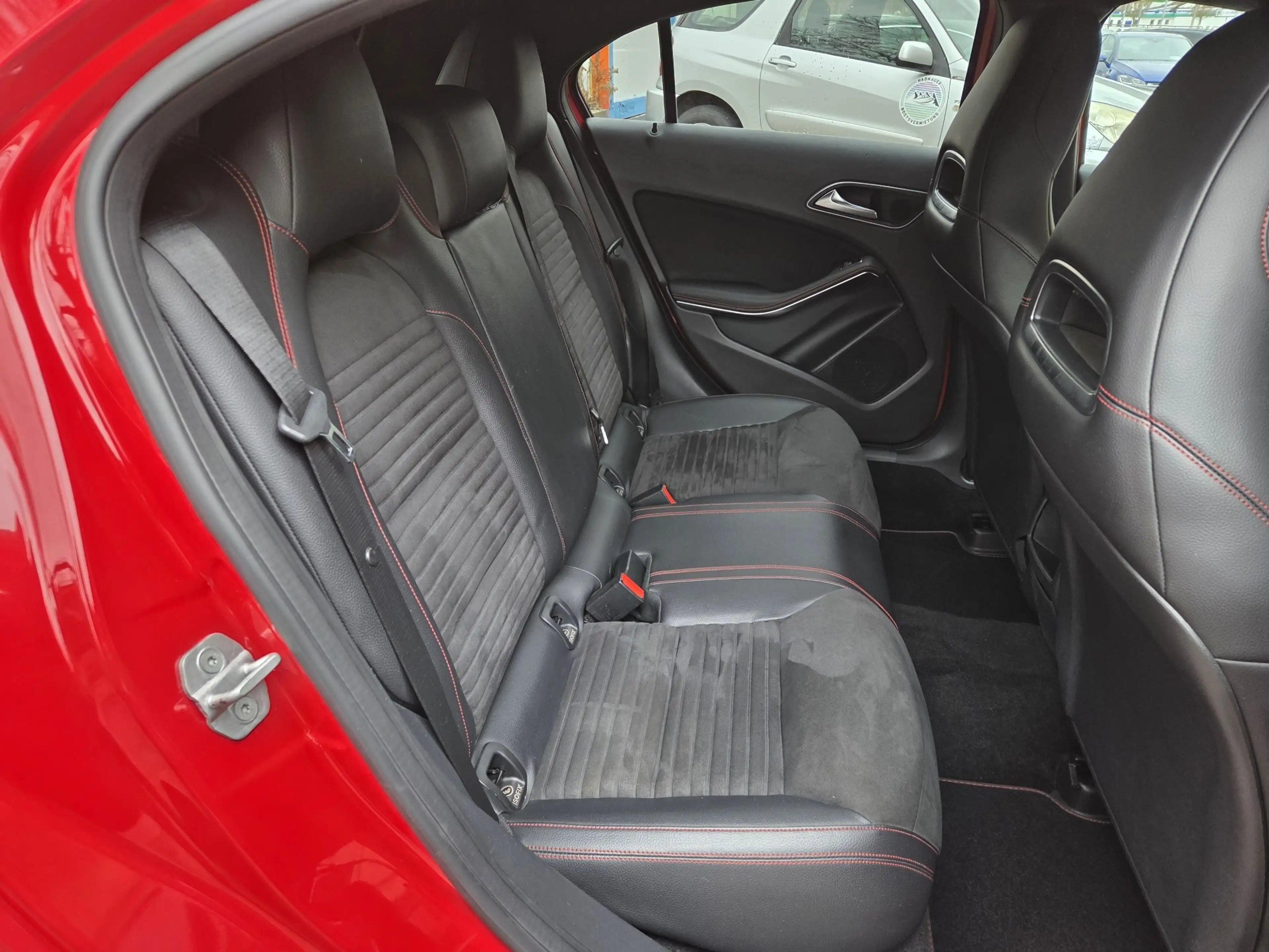 Mercedes-Benz A 45 AMG A 45 AMG 4Matic (176.052) — photo 12