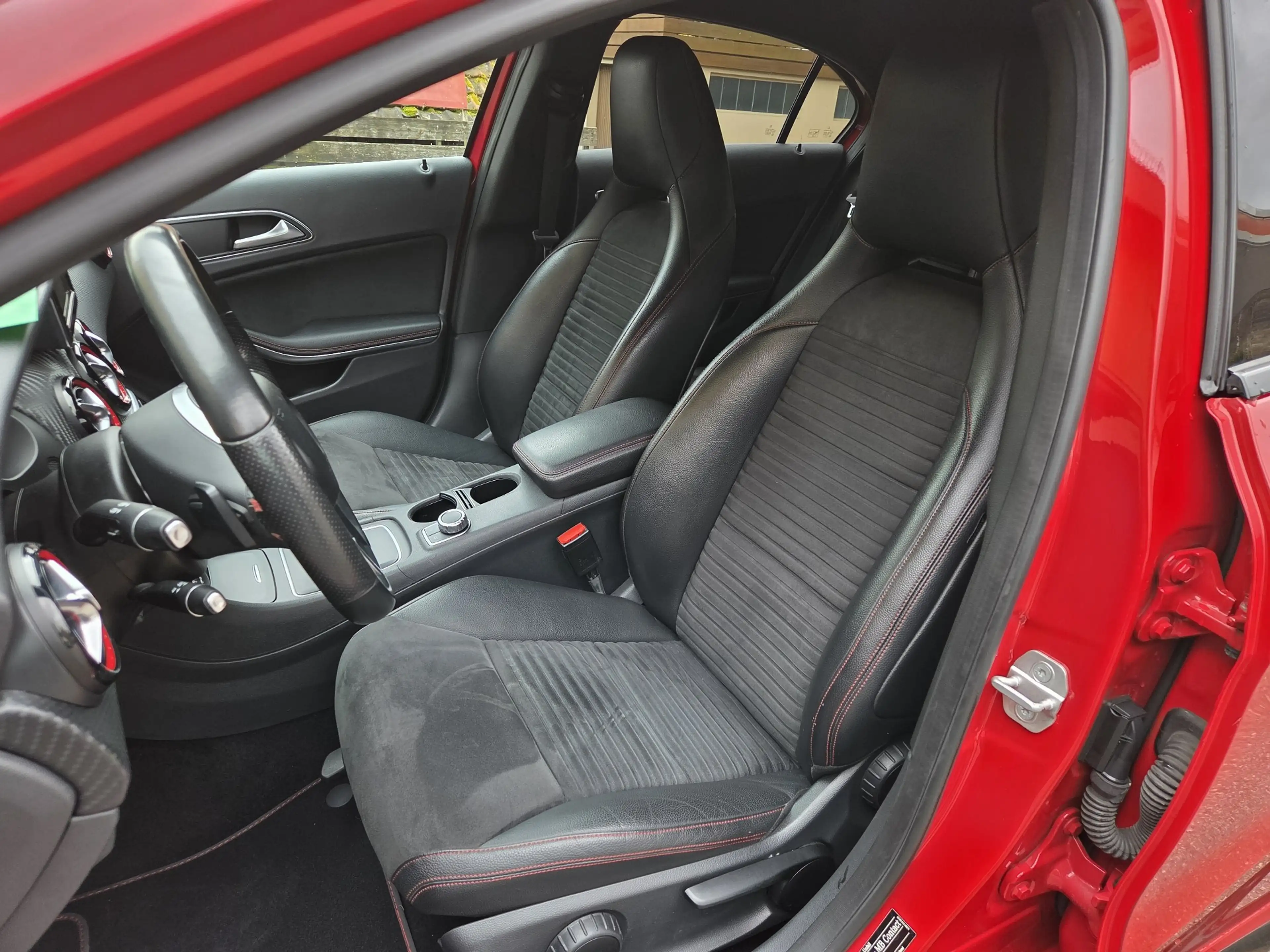 Mercedes-Benz A 45 AMG A 45 AMG 4Matic (176.052) — photo 9