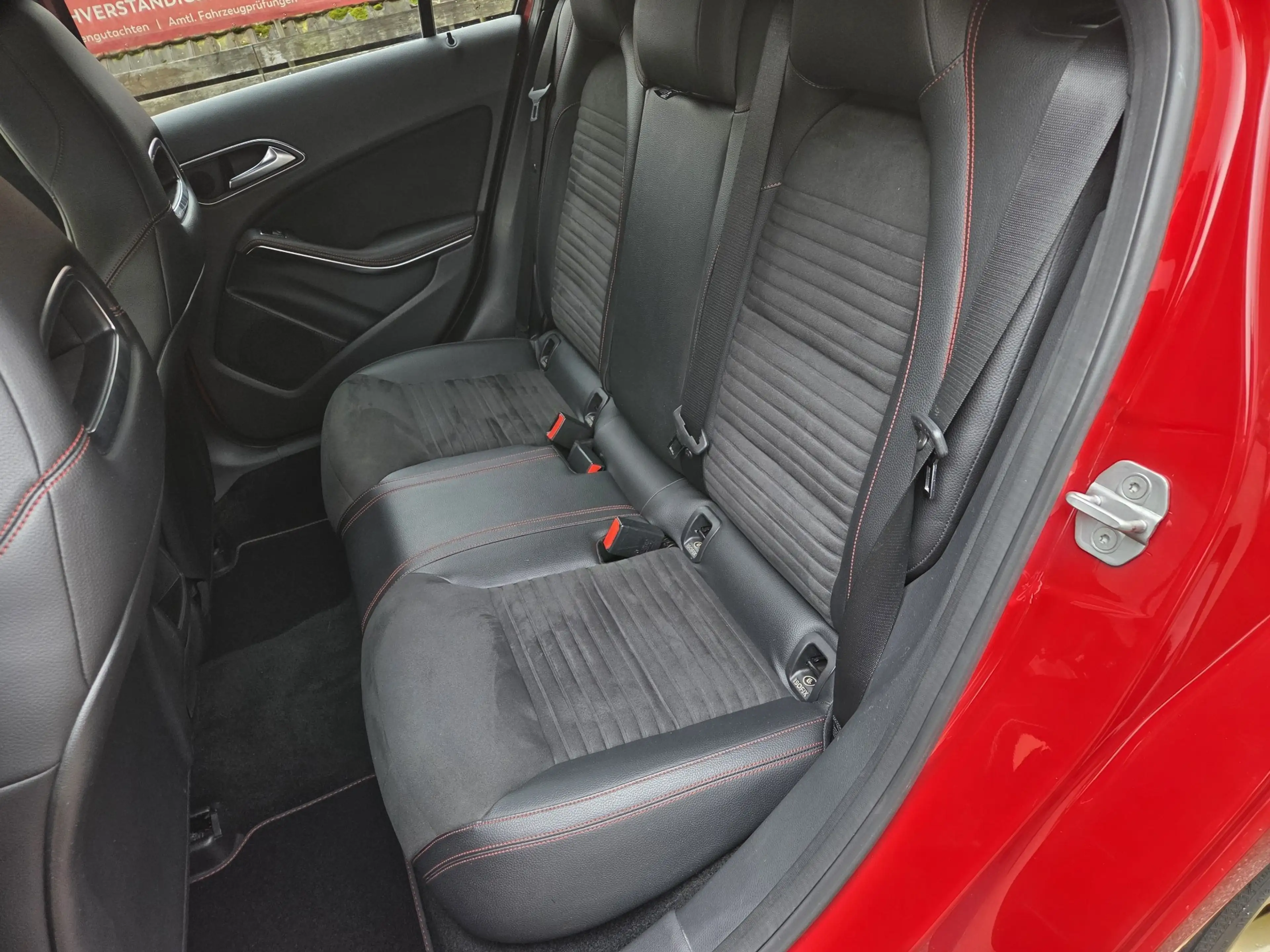 Mercedes-Benz A 45 AMG A 45 AMG 4Matic (176.052) — photo 10