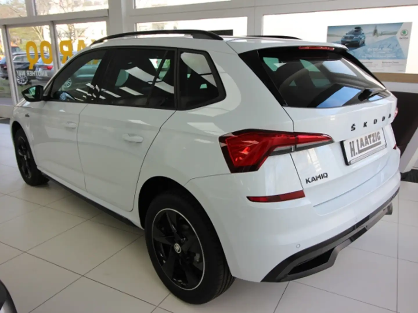 Skoda Kamiq 1.5 TSI DSG Monte Carlo Weiß - 2
