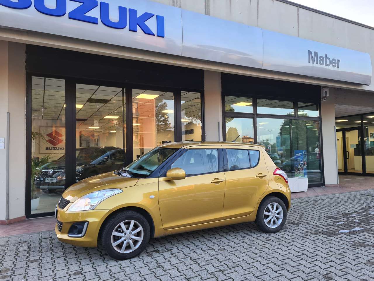 Suzuki Swift Swift V 2013 5p 1.2 4x4 vvt B-Cool 4WD