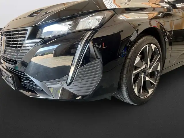 Peugeot 308 view 9