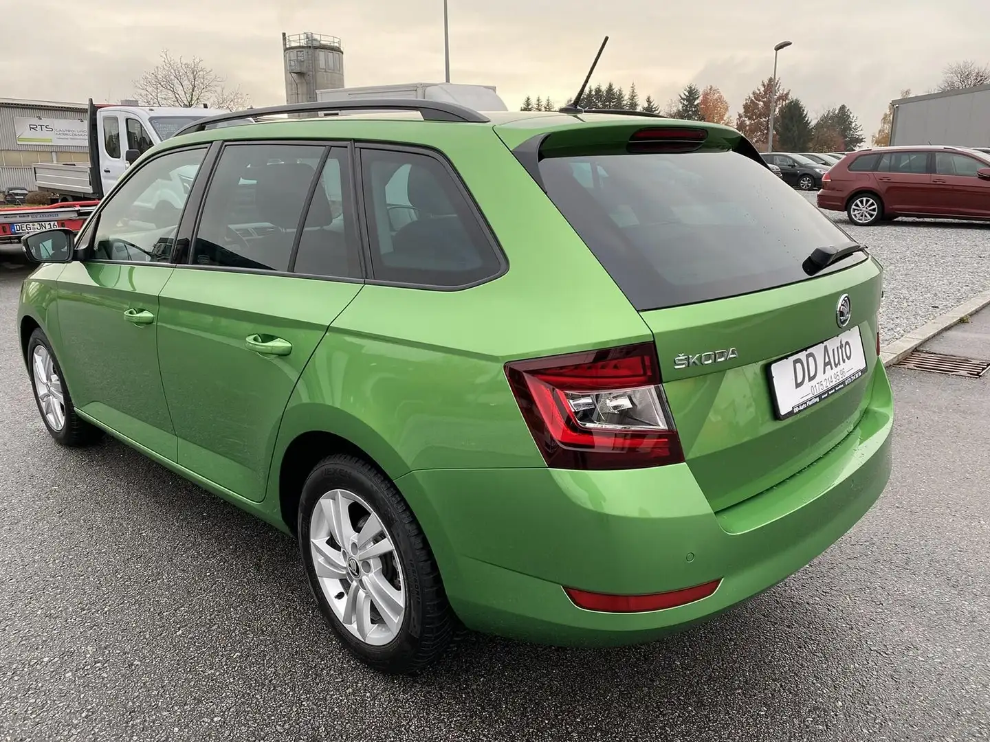 Skoda Fabia Combi Style LED Kamera SmartLink Grün - 2